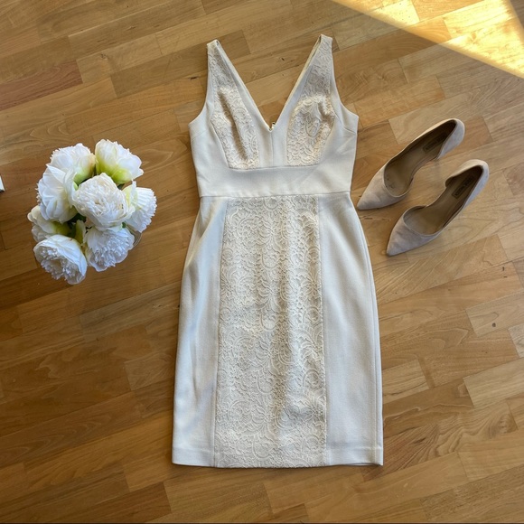 Authentic Vera Wang Cream Lace Midi Sheath Dress V-Neck - Picture 3 of 6